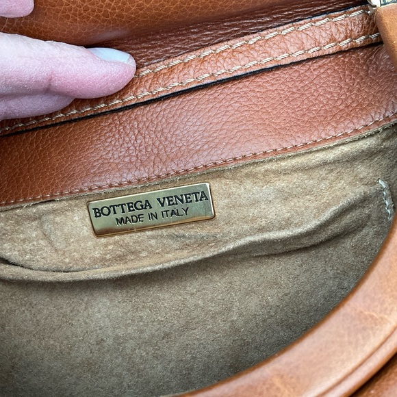 Bottega Veneta Vintage Leather Tassel Crossbody Bag - Picture 3 of 14